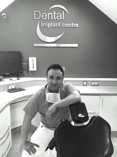 Dr Avik Jonathan Dandapat, BDS (Birm), MFGDP(UK) RCS (Eng),Dip.Implant.Dent RCS (Eng), Adv.Cert.Implant RCS (Eng)